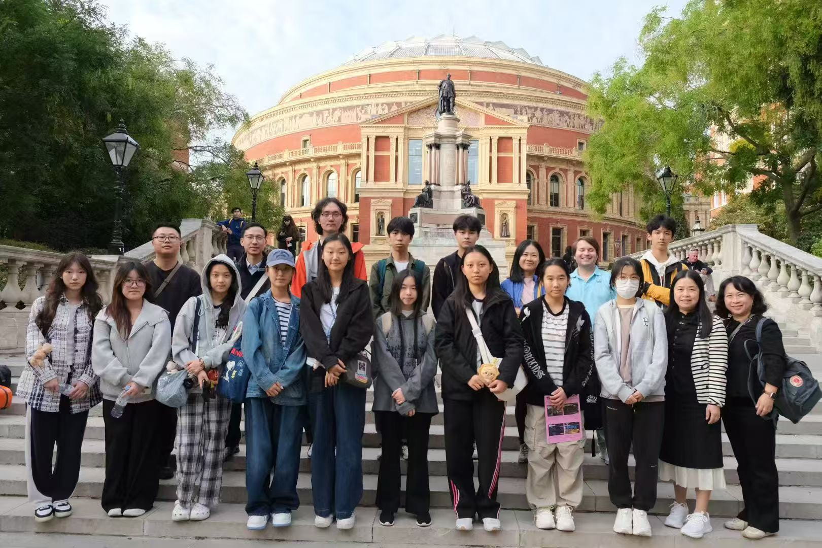 瞥见未来：我们的英国访学经历 - FUTURE