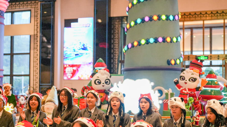 Children's Voices Light Up Christmas Eve - Ceremony